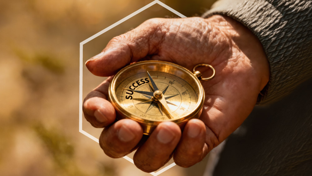 Illustrazione simbolica sul tema dell’ageismo e della longevità attiva, con una bussola in mano a una persona over 50